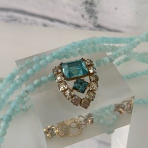 Vintage dress clip on genuine aquamarine!
